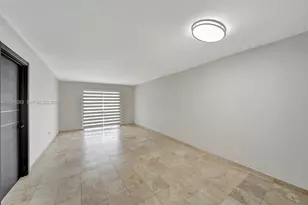 1900 Meridian Ave, Miami Beach, FL 33139 - Photo 4