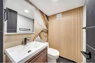 1900 Meridian Ave #303, Miami Beach, FL 33139 - Photo 14