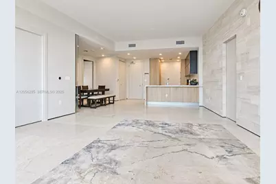 200 Biscayne Boulevard Way #5104, Miami, FL 33131 - Photo 4