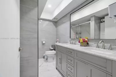 5460 SW 36th St, West Park, FL 33023 - Photo 10