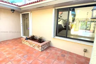 613 Patio Village Way, Weston, FL 33326 - Photo 6