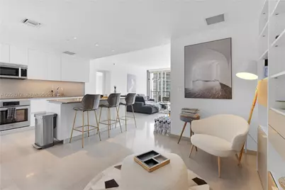 68 SE 6th St #1907, Miami, FL 33131 - Photo 6