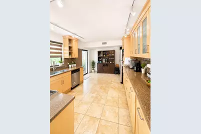 15832 Stonetower St, Davie, FL 33331 - Photo 8