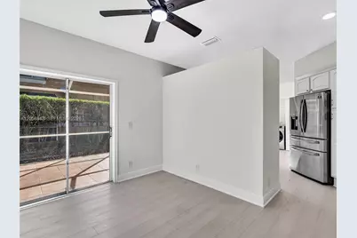 11407 Lakeview Dr, Coral Springs, FL 33071 - Photo 40