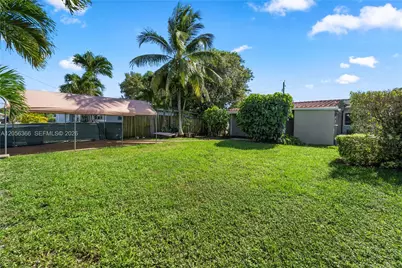 35 NW 49th Ave #Rear Unit, Miami, FL 33126 - Photo 18