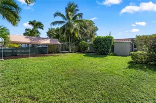 35 NW 49th Ave, Miami, FL 33126 - Photo 18
