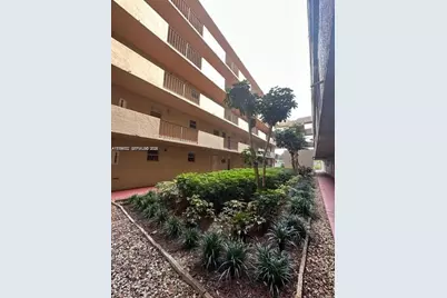 403 NW 68th Ave #309, Plantation, FL 33317 - Photo 6