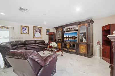 19501 SW 236th St, Homestead, FL 33031 - Photo 6