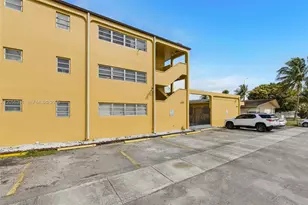 465 E 28th St, Hialeah, FL 33013 - Photo 12