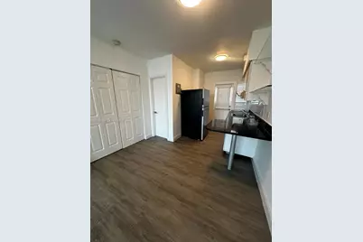 300 74th St #17, Miami Beach, FL 33141 - Photo 4