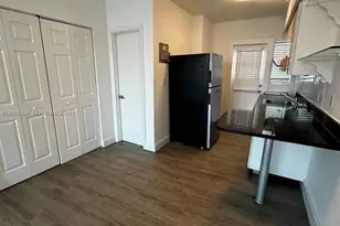 300 74th St, Miami Beach, FL 33141 - Photo 4