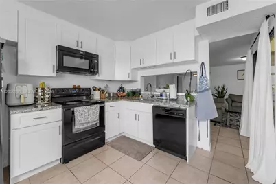 1400 Jefferson Dr #1400 B, Homestead, FL 33034 - Photo 8