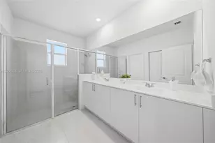 13249 SW 189th Ter, Miami, FL 33177 - Photo 10