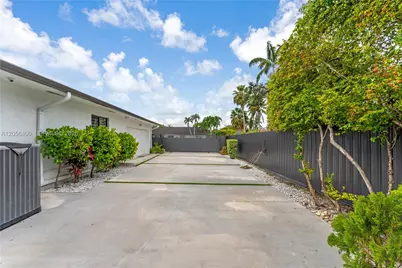 10625 SW 79th Pl, Miami, FL 33156 - Photo 32