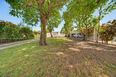 76 W 14 St, Hialeah, FL 33010 - Photo 30