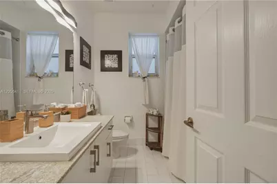 1032 NW 139th Ter, Pembroke Pines, FL 33028 - Photo 26