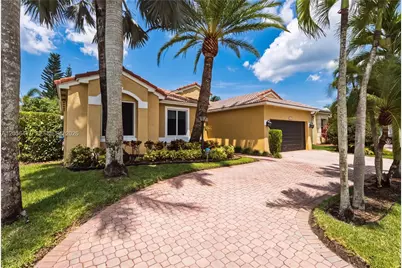 1032 NW 139th Ter, Pembroke Pines, FL 33028 - Photo 4