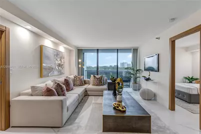20505 E Country Club Dr #532, Aventura, FL 33180 - Photo 2