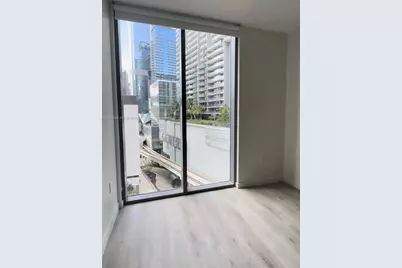 31 SE 6th St #1503, Miami, FL 33131 - Photo 4