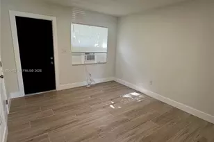 1048 E Ave E, Riviera Beach, FL 33404 - Photo 2