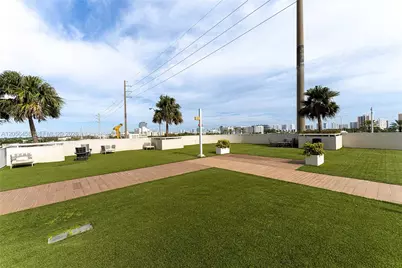 20200 W Dixie Hwy 903 Hwy #903, Miami, FL 33180 - Photo 22