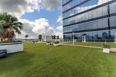 20200 W Dixie Hwy 903 Hwy #903, Miami, FL 33180 - Photo 4