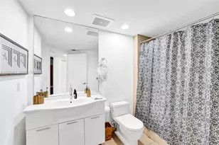 475 Brickell Ave, Miami, FL 33131 - Photo 12
