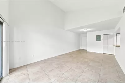 9735 Fontainebleau Blvd #G310, Miami, FL 33172 - Photo 4