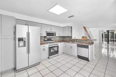 800 Sorrento Dr. #2, Weston, FL 33326 - Photo 24