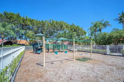 800 Sorrento Dr. #2, Weston, FL 33326 - Photo 8
