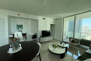 300 S Biscayne Blvd, Miami, FL 33131 - Photo 2