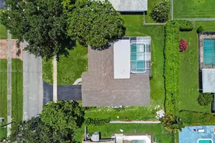 861 NW 72nd Ave, Plantation, FL 33317 - Photo 22