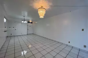 215 Lake Pointe Dr, Oakland Park, FL 33309 - Photo 8