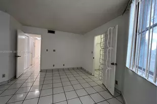 215 Lake Pointe Dr, Oakland Park, FL 33309 - Photo 12