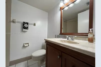 215 Lake Pointe Dr #104, Oakland Park, FL 33309 - Photo 14