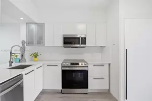16631 Hemingway Dr, Weston, FL 33326 - Photo 10