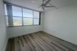 1200 NE Miami Gardens Dr, Miami, FL 33179 - Photo 22