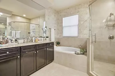 8870 NW 99th Path, Doral, FL 33178 - Photo 32