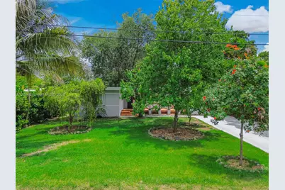 1012 NE 116th St, Biscayne Park, FL 33161 - Photo 46