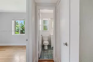 1012 NE 116th St, Biscayne Park, FL 33161 - Photo 32