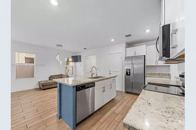 501 NE 6th Ct, Florida City, FL 33034 - Photo 14