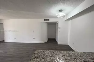 7235 NW 179th St, Hialeah, FL 33015 - Photo 16