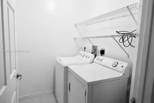 9645 NW 1st Ct, Pembroke Pines, FL 33024 - Photo 10