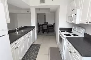 9645 NW 1st Ct, Pembroke Pines, FL 33024 - Photo 4
