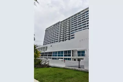5555 Collins Ave #8K, Miami Beach, FL 33140 - Photo 2
