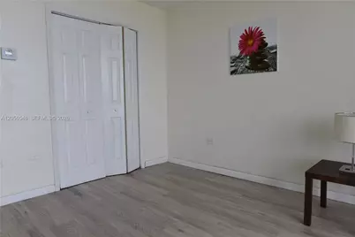 5555 Collins Ave #8K, Miami Beach, FL 33140 - Photo 26