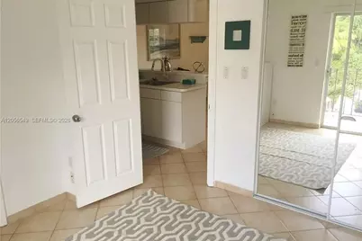 345 Michigan Ave #19, Miami Beach, FL 33139 - Photo 8