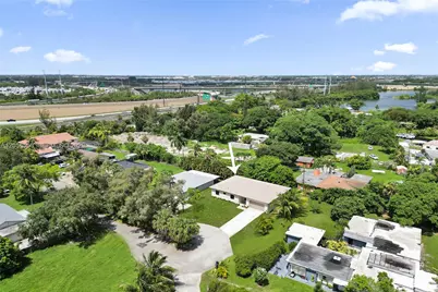 2445 SW 43rd Ter, Fort Lauderdale, FL 33317 - Photo 22
