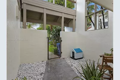10251 NW 46th St, Doral, FL 33178 - Photo 30