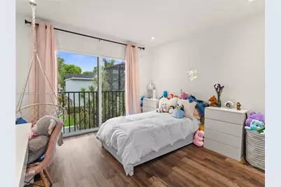 10251 NW 46th St, Doral, FL 33178 - Photo 26